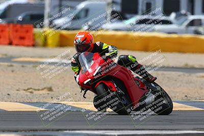 media/Apr-10-2022-SoCal Trackdays (Sun) [[f104b12566]]/Turn 2 (1135am)/